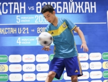 Тунгышбаев и Сейдахмет встретились с болельщиками в Астане