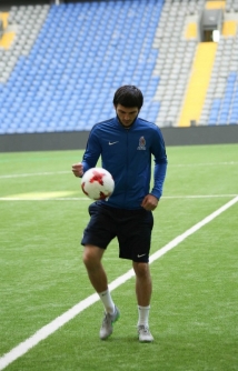 Фоторепортаж с предматчевой тренировки сборной Азербайджана в Астане