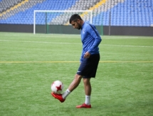 Фоторепортаж с предматчевой тренировки сборной Азербайджана в Астане