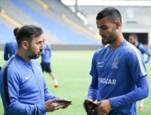 Фоторепортаж с предматчевой тренировки сборной Азербайджана в Астане