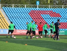 Фоторепортаж с тренировки «Кызыл-Жаро СК»