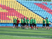 Фоторепортаж с тренировки «Кызыл-Жаро СК»