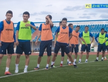 Фоторепортаж с предыгровой тренировки «Жетысу Б» в Темиртау