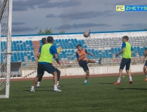 Фоторепортаж с предыгровой тренировки «Жетысу Б» в Темиртау