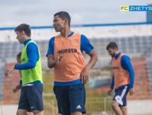 Фоторепортаж с предыгровой тренировки «Жетысу Б» в Темиртау