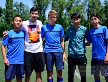 Фоторепортаж с посещения Сейдахметом и Зайнутдиновым футбольного центра «Тараз»