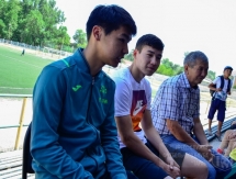 Фоторепортаж с посещения Сейдахметом и Зайнутдиновым футбольного центра «Тараз»