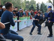 Казахстанский борец вольного стиля установил рекорд в национальном состязании