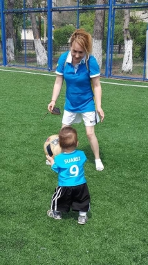 Роналду, Месси и Саллах: в Павлодаре малышей переодели в форму звезд мирового футбола