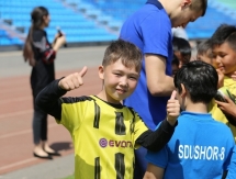 Игроки «Астаны» провели мастер-класс для воспитанников СДЮСШОР №8