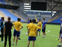 Игроки «Астаны» встретились с детьми из центра «Шанс»