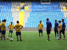 Игроки «Астаны» встретились с детьми из центра «Шанс»