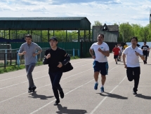 Более 400 акмолинских госслужащих приняли участие в благотворительном забеге