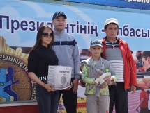 Более 400 акмолинских госслужащих приняли участие в благотворительном забеге