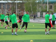 Фоторепортаж с предыгровой тренировки «Кызыл-Жара СК»