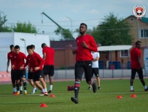 Фоторепортаж с предыгровой тренировки «Кайсара»