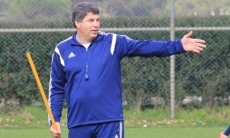 «Гуляю с внуками, отдыхаю от футбола». Кумыков тренировать «Ордабасы» не собирается