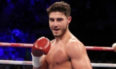 Молодой чемпион одержал досрочную победу и забрал два титула в весе Елеусинова