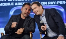 «Главное, чтобы карт не было в рукавах у судей». Как Головкин и Леффлер обыграли команду «Канело» в покер