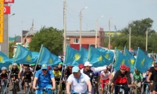 Левит и Ниязымбетов приедут на соревнования по дуатлону в Уральске