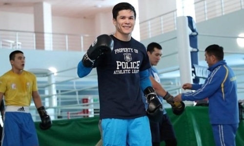 Данияр Елеусинов назвал лучших боксеров в своем весе