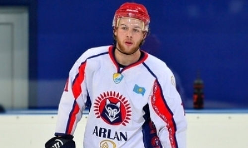 «Деньги-то не свои, практически государственные». Шевченко высказался о расторжении «Барысом» контракта с британским защитником