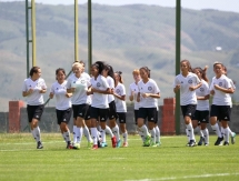 Фоторепортаж с тренировки женской сборной Казахстана до 17 лет в Талгаре