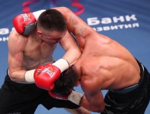 Фоторепортаж с проигранных казахстанскими боксерами боев в Екатеринбурге
