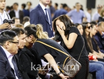 Фоторепортаж с гражданской панихиды по Денису Тену в Алматы