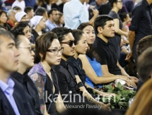 Фоторепортаж с гражданской панихиды по Денису Тену в Алматы