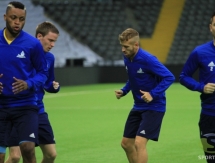 Фоторепортаж с тренировки «Астаны» перед матчем с «Мидтьюлландом»