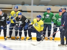 Фоторепортаж с тренировки «Барыса»