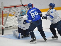 Боченски оформил дубль в двустороннем матче «Барыса»