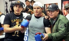 «Мистер Санчес заткнется». Тренеры «Канело» жестко осадили наставника Головкина