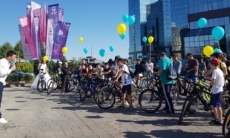 Массовым велопробегом отметили алматинцы День столицы Казахстана