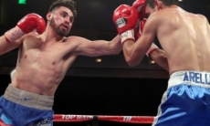 Непобежденный американец решил провести защиту титула за день до второго боя Головкин — «Канело»