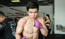 «Учусь быть более агрессивным». Елеусинов рассказал о подготовке к третьему бою в профи