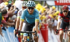 «День получился достаточно легким». Лидер «Астаны» сохраняет позицию в ТОП-10 перед последним горным этапом «Тур де Франс»