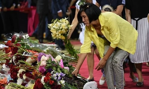 Алматинцы овациями проводили Дениса Тена в последний путь