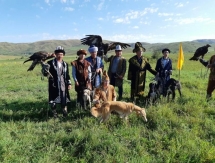 Министр Мухамедиулы и известные казахстанцы участвовали в конном пробеге в Алматинской области