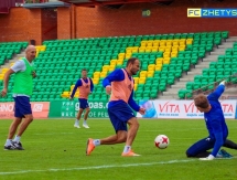 Фоторепортаж с тренировки «Жетысу» в Костанае