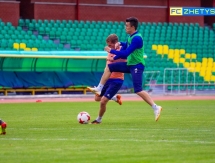 Фоторепортаж с тренировки «Жетысу» в Костанае