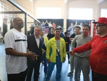 «Ведущие позиции в мире». Легендарный Рой Джонс восхищен казахстанским боксом