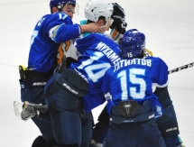 Появились фото драки на товарищеском матче «Снежные Барсы» — «Алтай» 2:2