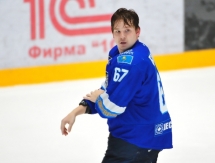 Появились фото драки на товарищеском матче «Снежные Барсы» — «Алтай» 2:2