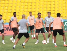 Фото и видео тренировки «Тобола» в Атырау