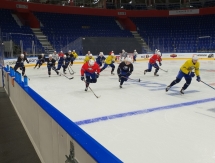 Фоторепортаж с тренировки «Барыса» в Уфе