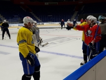 Фоторепортаж с тренировки «Барыса» в Уфе