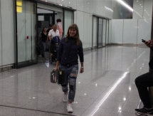 Болельщики встретили Вишневскую в аэропорту