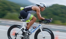 Казахстанец стал трехкратным чемпионом тура Китая по велотреку